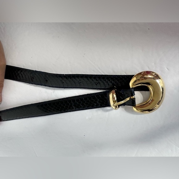 Woman’s belt snake skin large gold buckle black 30 to 32 signed MAGID EUC 3488 p - Picture 2 of 13